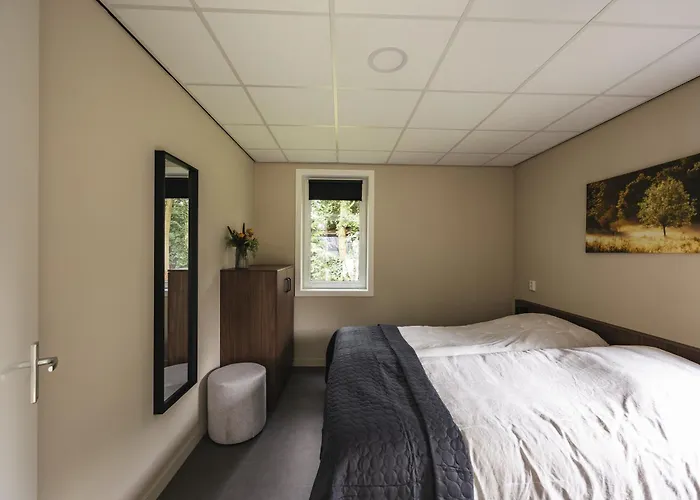 Tiny House 'de Dennenhut' Chalet *